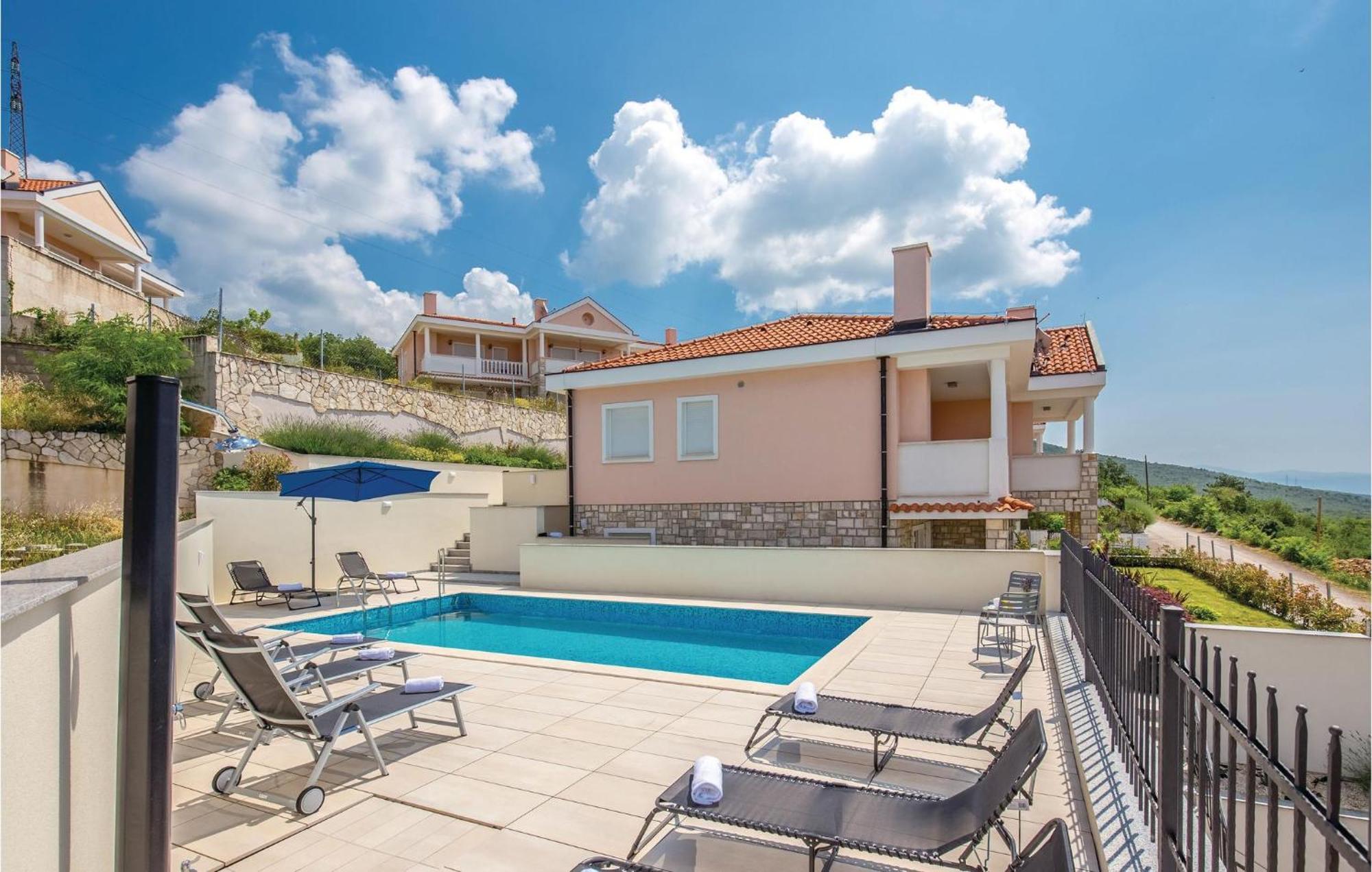 Cozy Apartment In Crikvenica With House Sea View Dış mekan fotoğraf