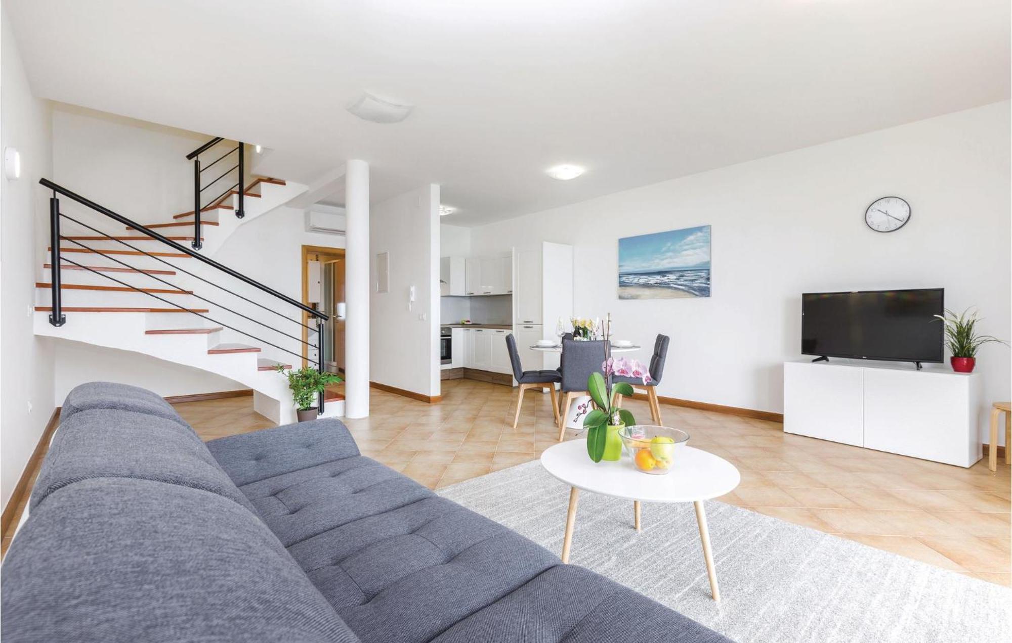 Cozy Apartment In Crikvenica With House Sea View Dış mekan fotoğraf